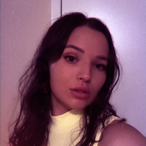 Meet your Posher, Allie - Picture 1 of 1